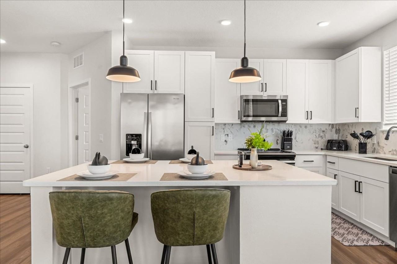 1223 E Plant St #1511055P - Photo 4 of 33