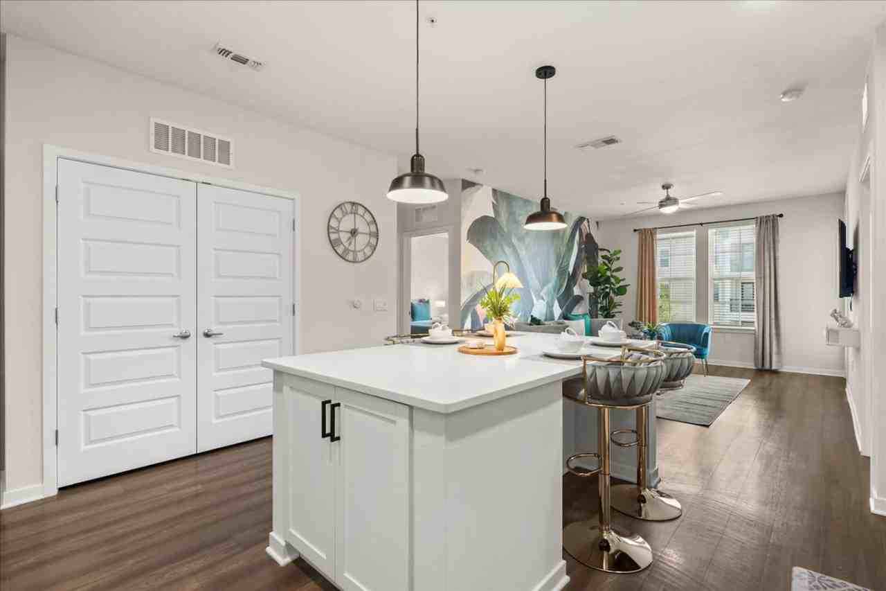 1231 E Plant St #1511056P - Photo 7 of 22