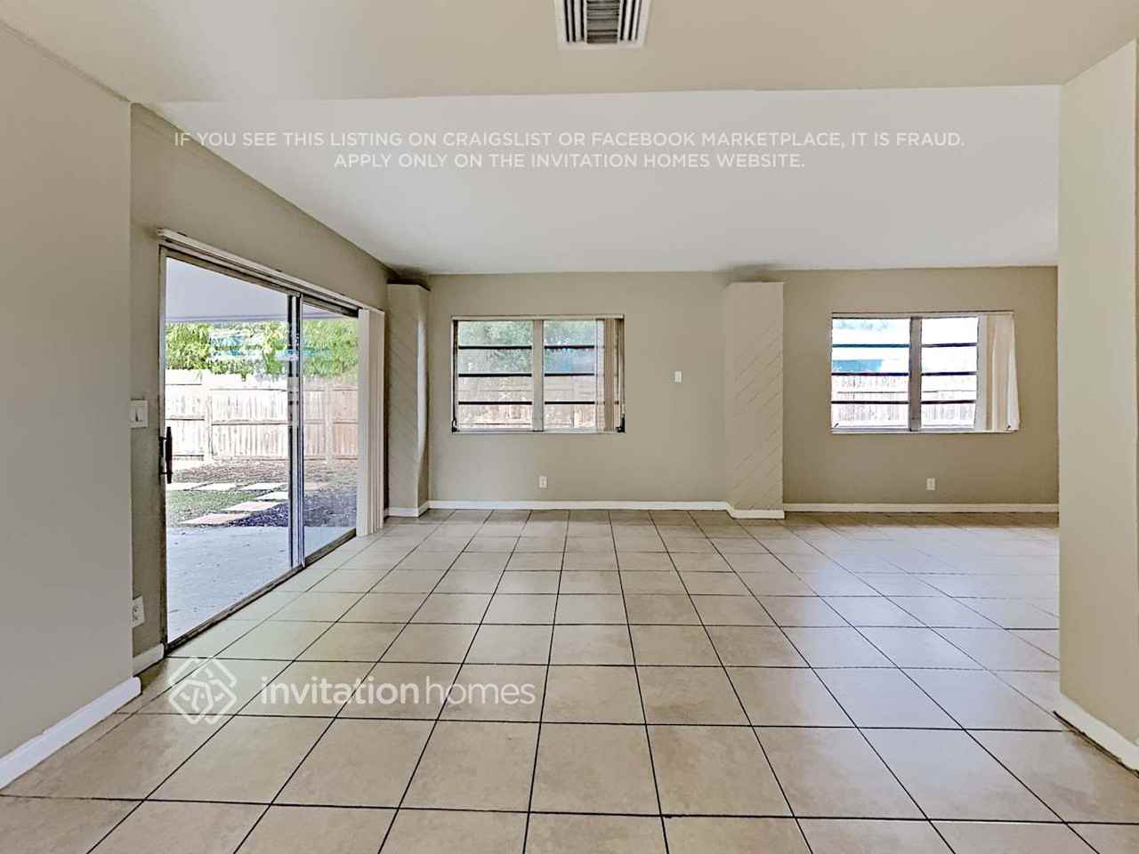 3137 Sw 15th Ct - Photo 3 of 5