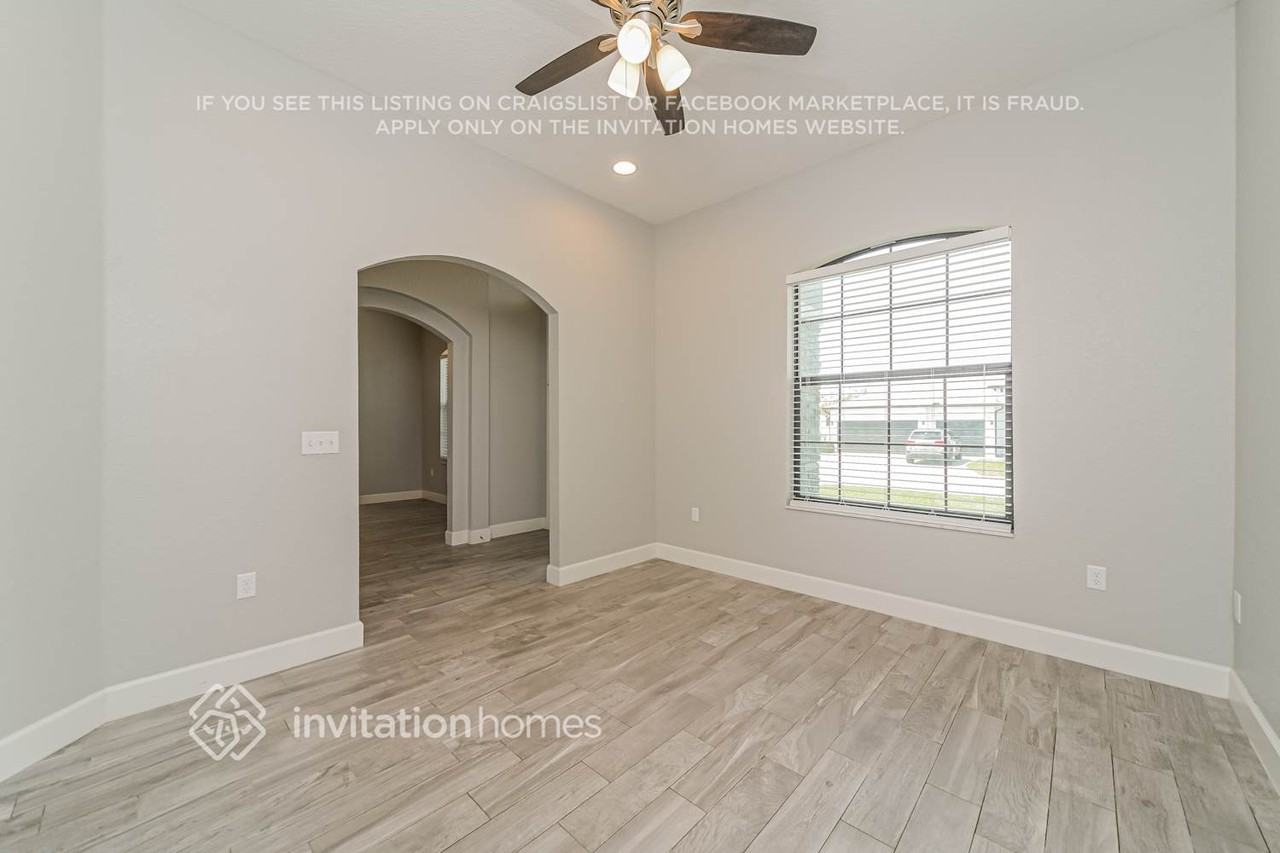 2861 Whitney St - Photo 3 of 17