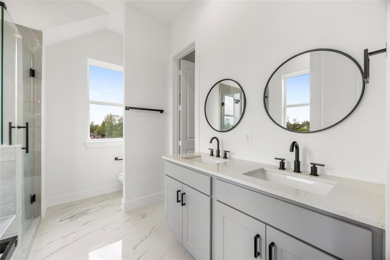 947 Green Meadow Lane - Photo 5 of 6