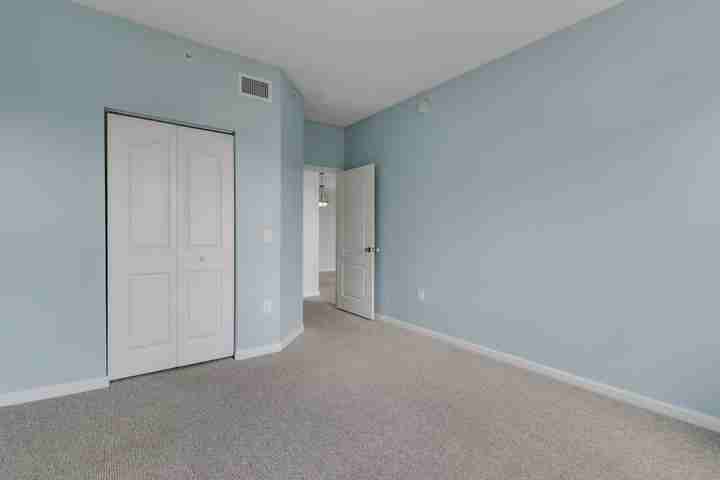 4302 Myrtlewood Circle West - Photo 7 of 8
