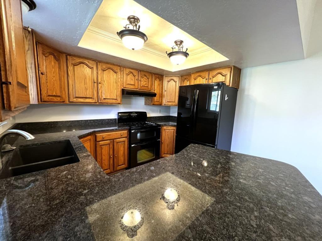 676 E 3300 N - Photo 4 of 28