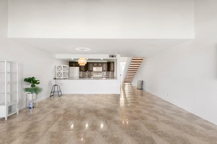 216 Old Meadow Way - Photo 5 of 8