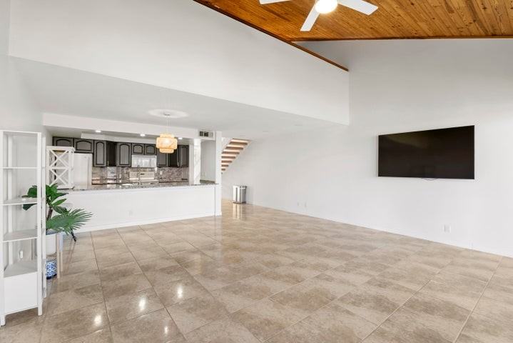 216 Old Meadow Way - Photo 3 of 8