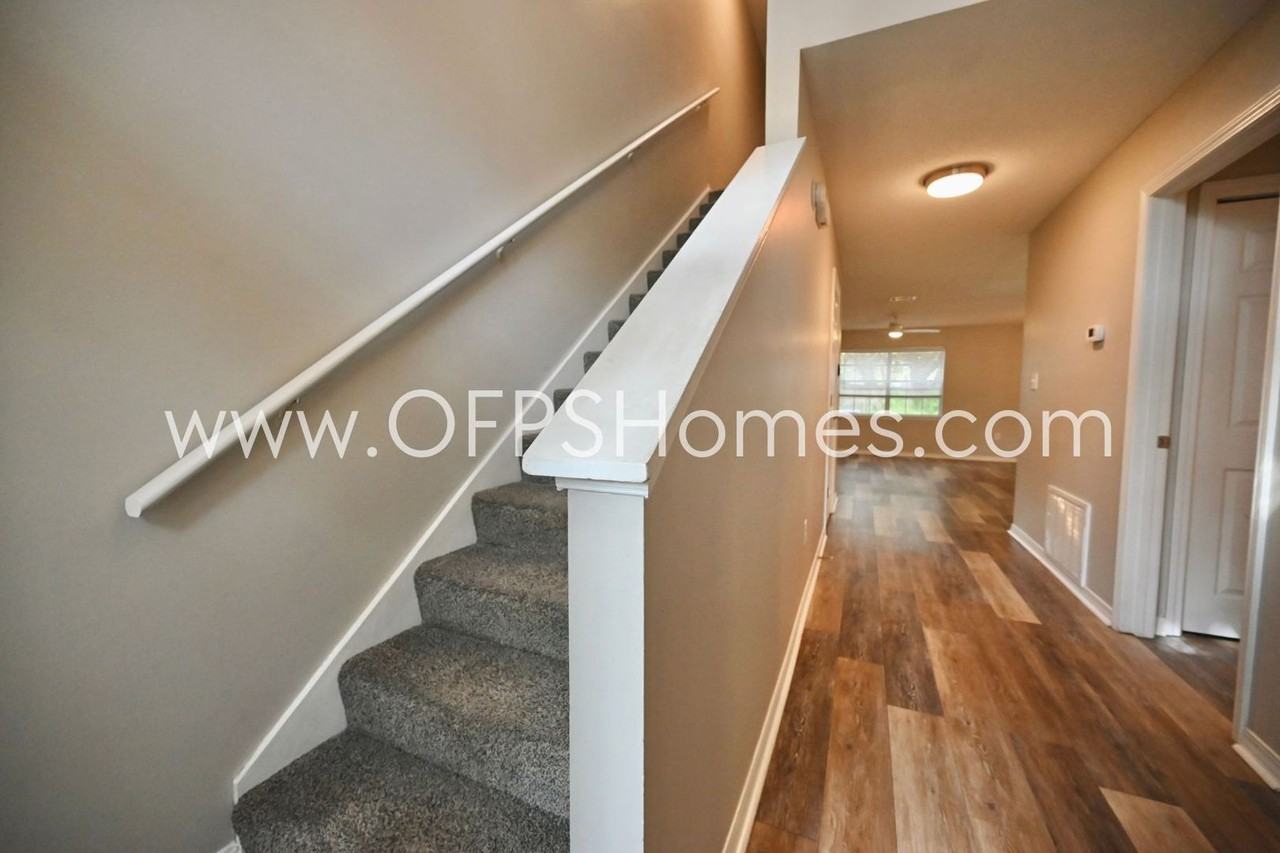 214 Tooke St #A - Photo 3 of 25