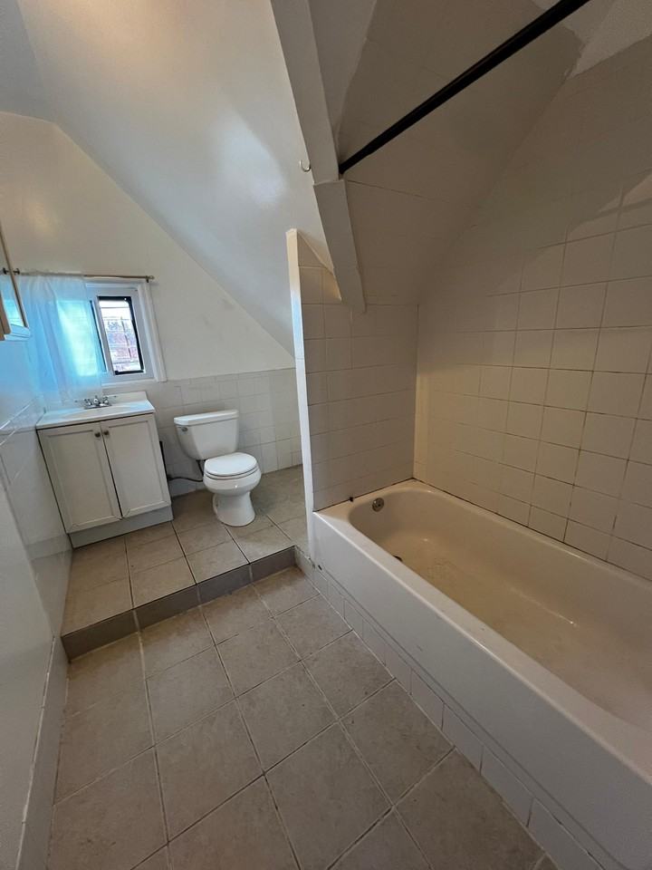 Jessamine Ave - Photo 4 of 6