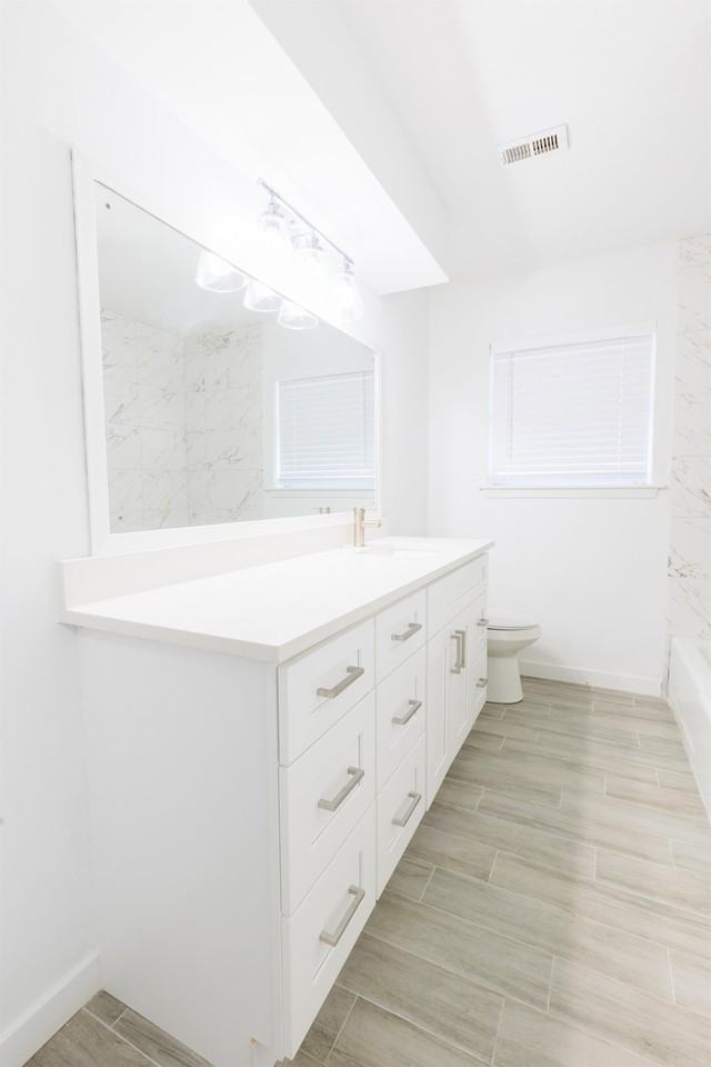 2510 Straight Creek Dr - Photo 4 of 32