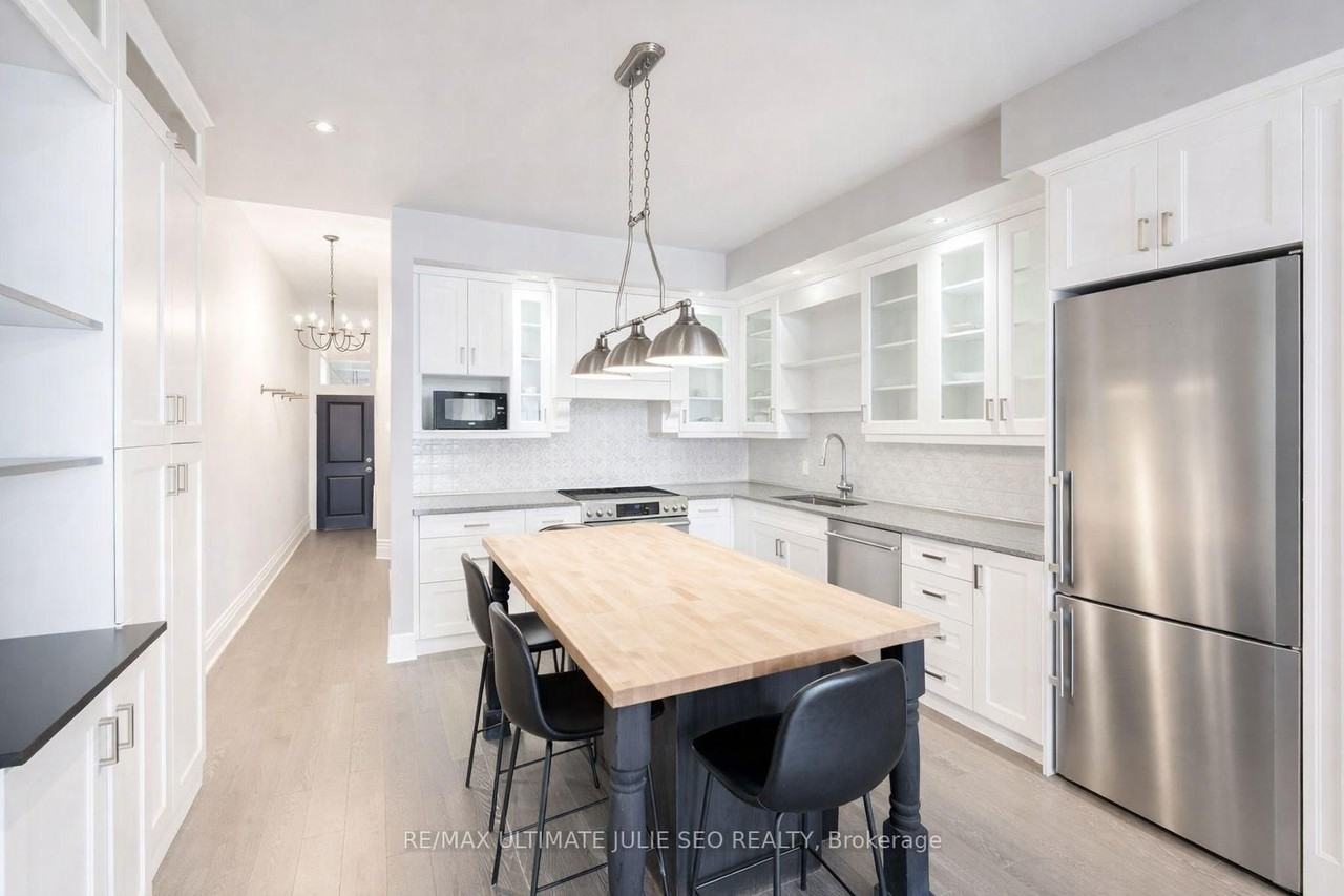 654 Queen Street West - Photo 7 of 18