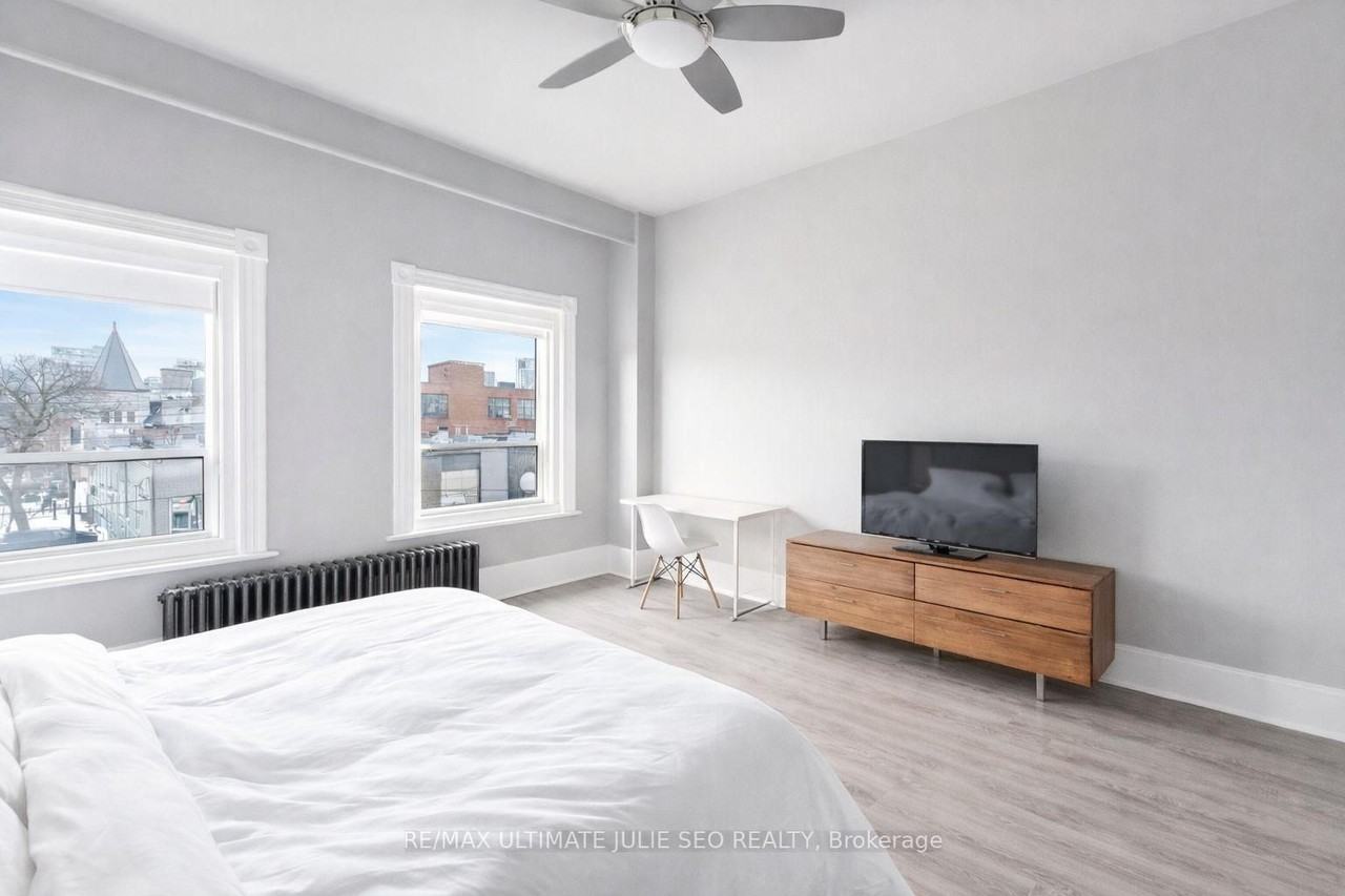 654 Queen Street West - Photo 12