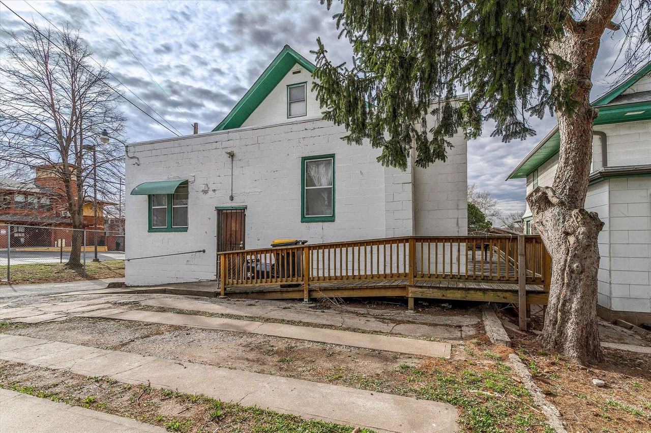 912 E 31st St - Photo 6 of 26