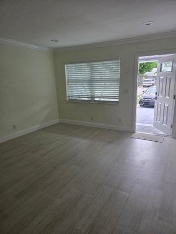 4538 Arthur Street - Photo 5 of 7