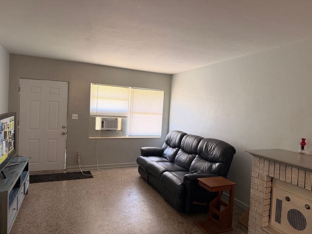 602 Josephine St - Photo 2 of 7