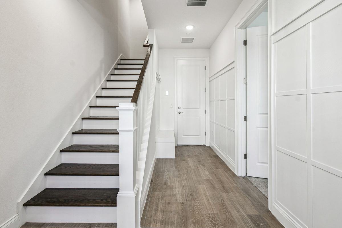 1927 Risby Aly - Photo 6 of 37