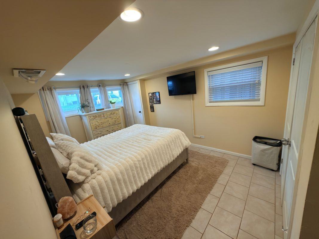 5061 W Eddy St - Photo 6 of 14