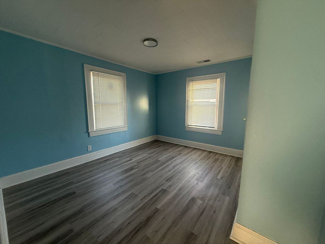 706 Mcpherson St - Photo 5 of 12