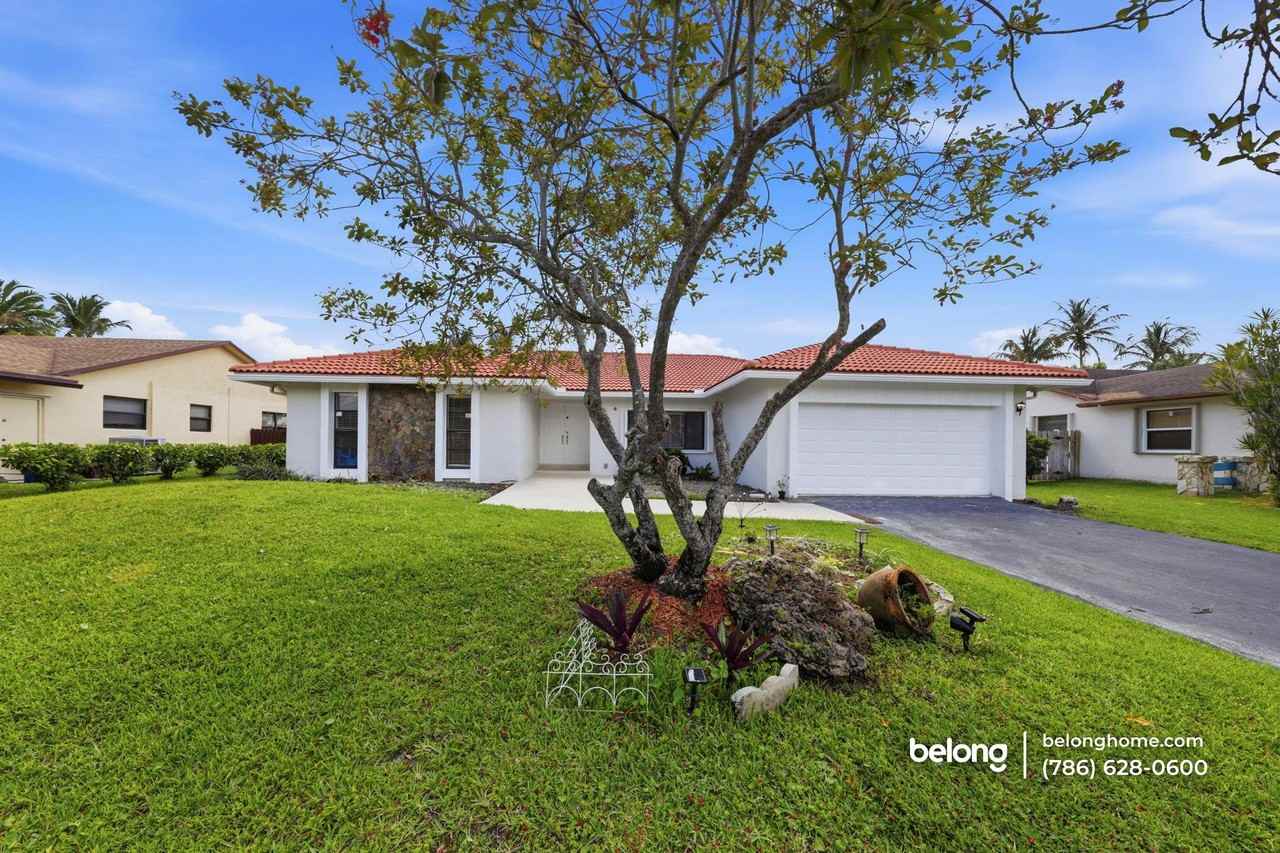 9460 Nw 16th St - Photo 2 of 31