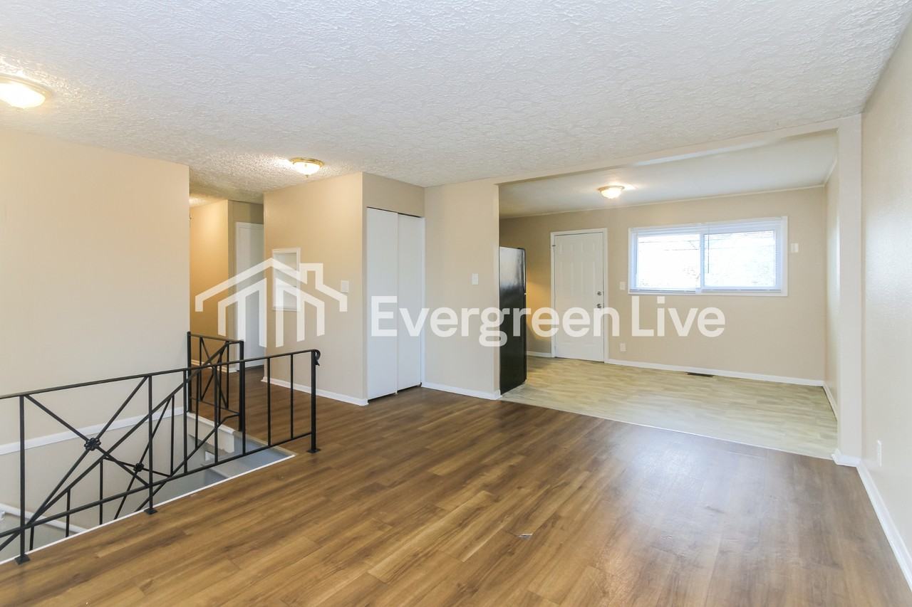 5926 Westhaven Dr - Photo 3 of 15