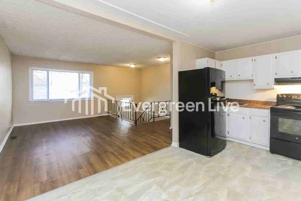 5926 Westhaven Dr - Photo 4 of 15