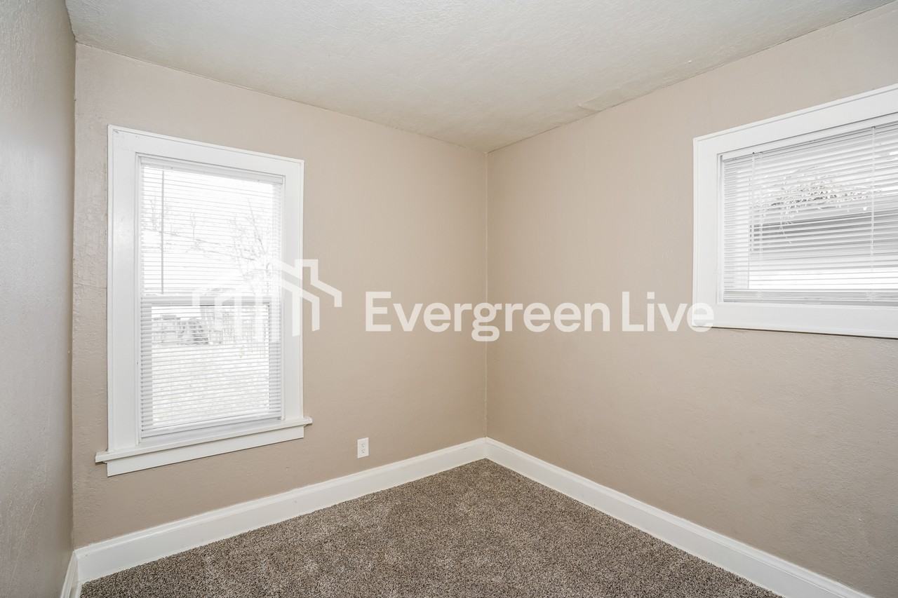 2443 N 53rd St - Photo 2 of 14