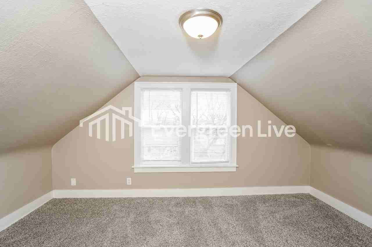 2443 N 53rd St - Photo 4 of 14