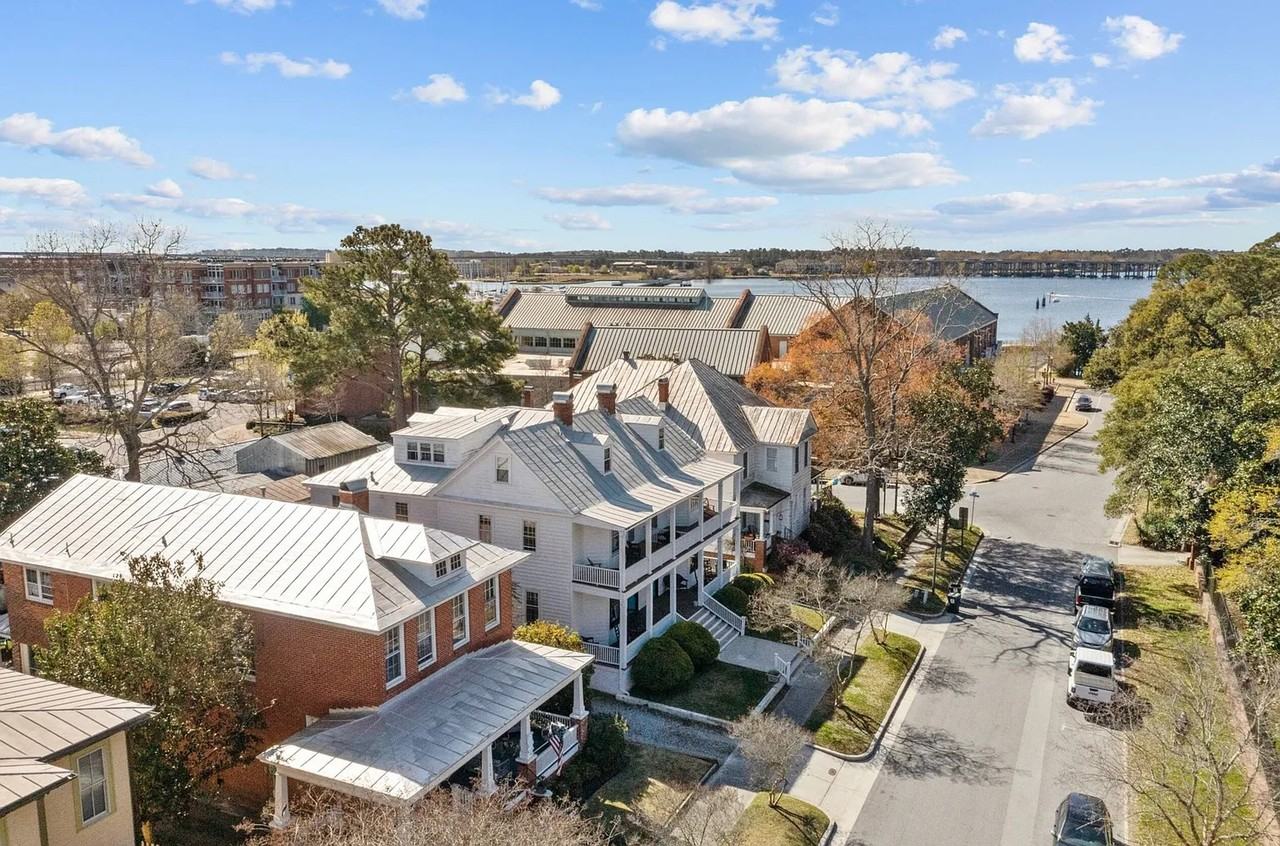 206 Metcalf St - Photo 2 of 3