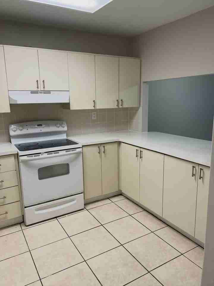 305 W 68th St #319 - Photo 3 of 24