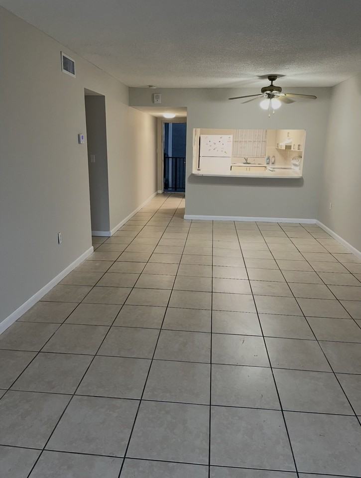 305 W 68th St #319 - Photo 7 of 24