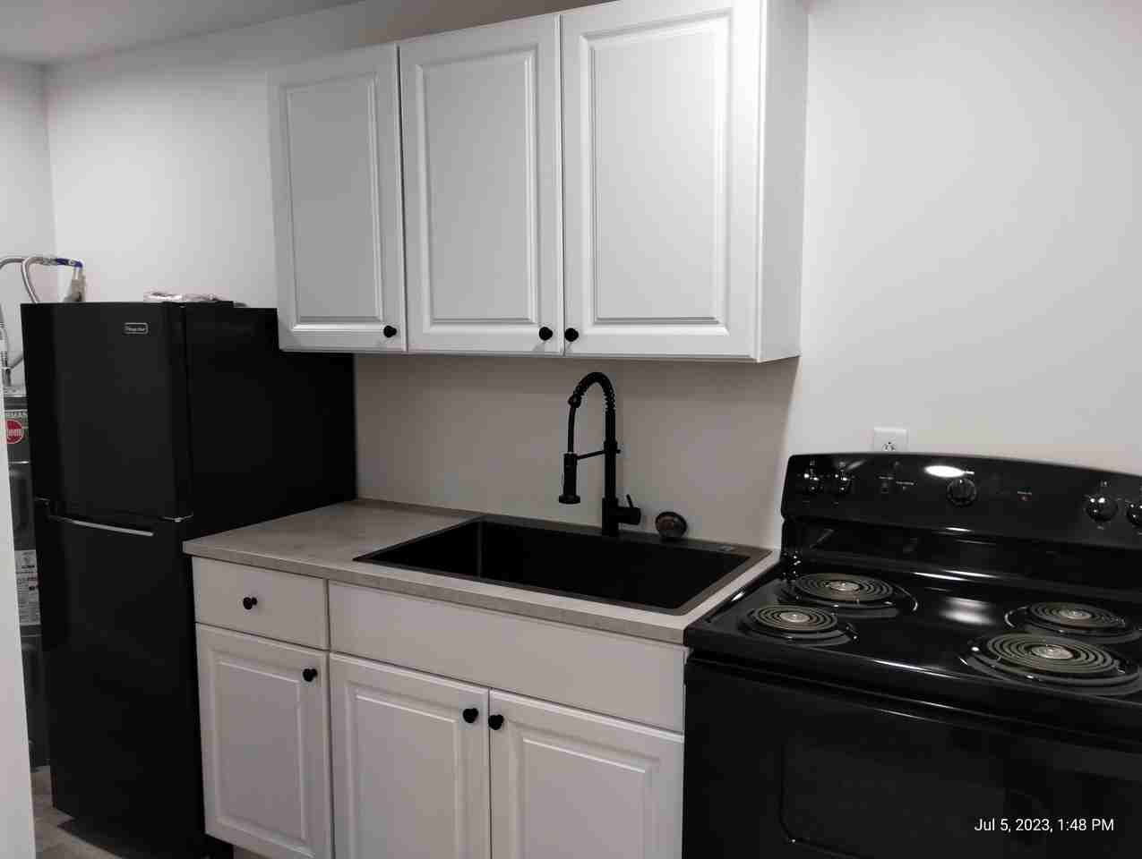 200 W Walnut St #4 - Photo 4 of 8