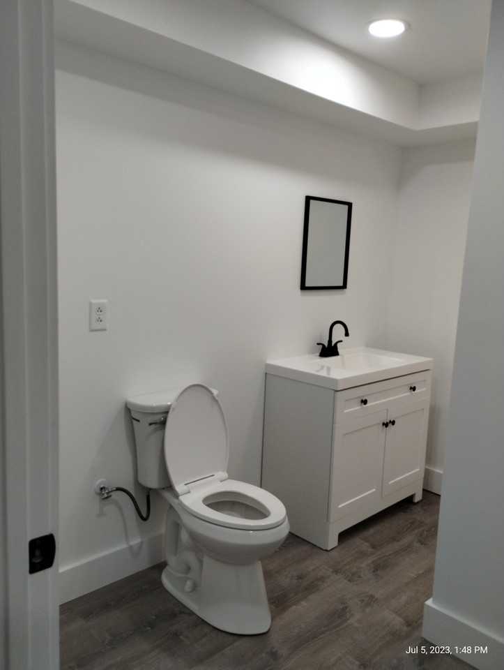 200 W Walnut St #4 - Photo 5 of 8