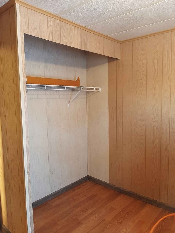 8287 E Loop Rd - Photo 3 of 26