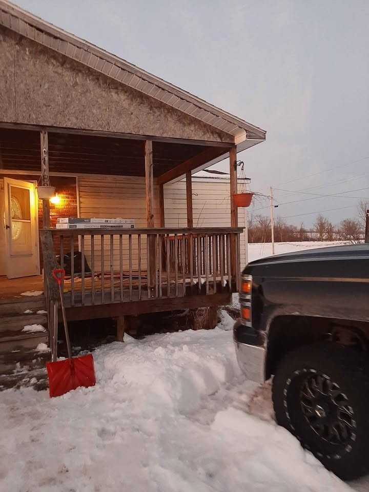 8287 E Loop Rd - Photo 7 of 26