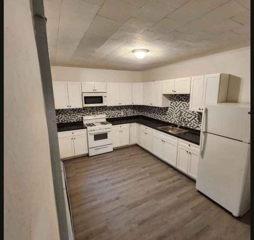 176 Chew St #176WCHEWST - Photo 2 of 7