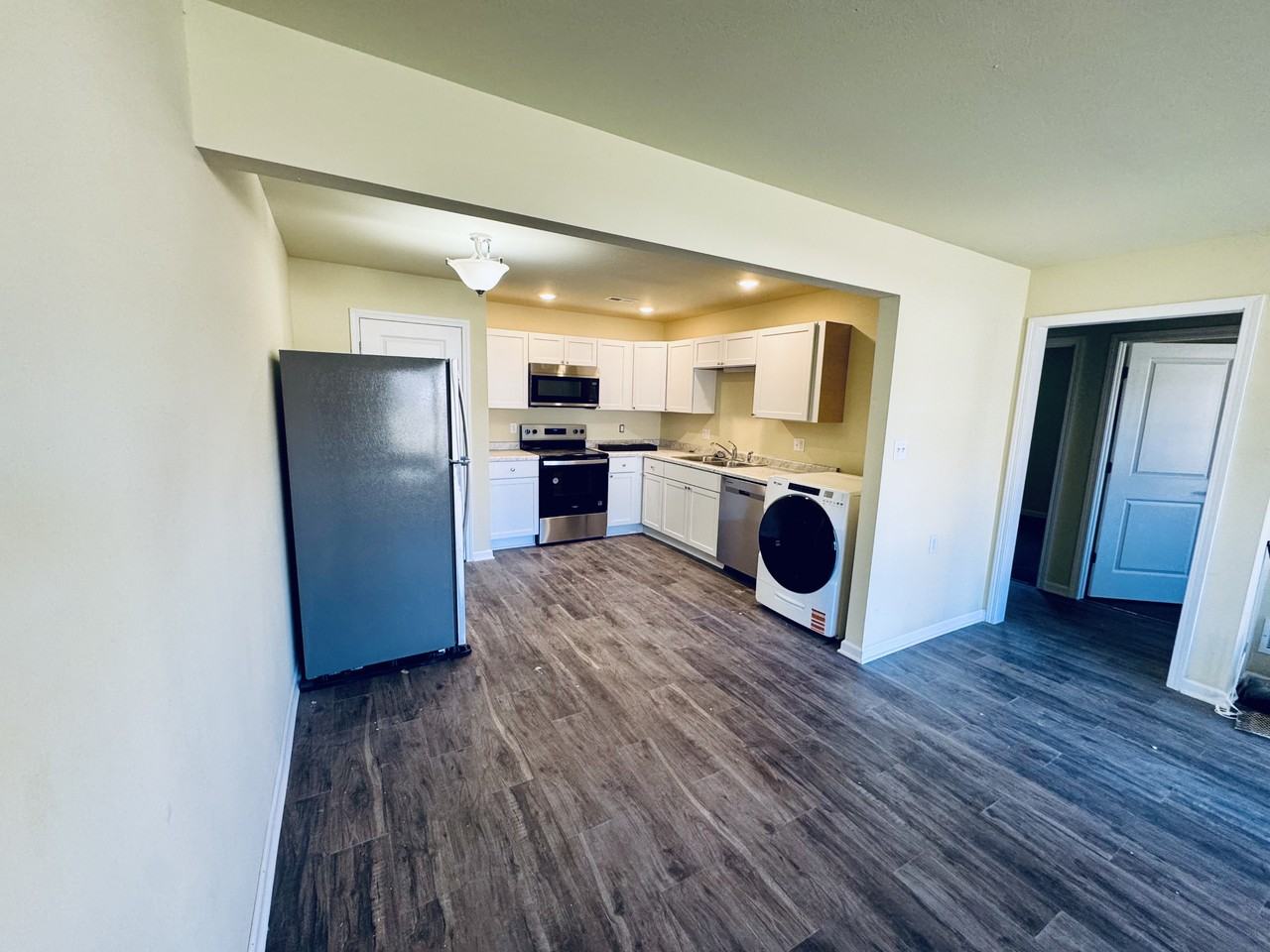 19 W 8th St #2 - Photo 4 of 6