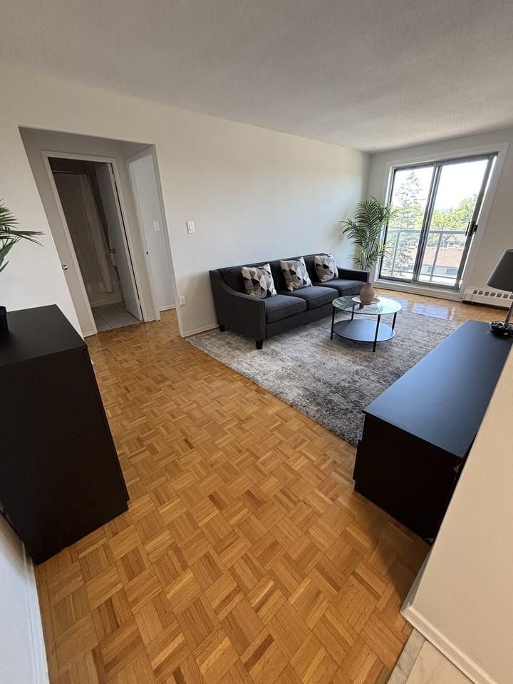 Mayfair Apartments - Photo 4 of 15