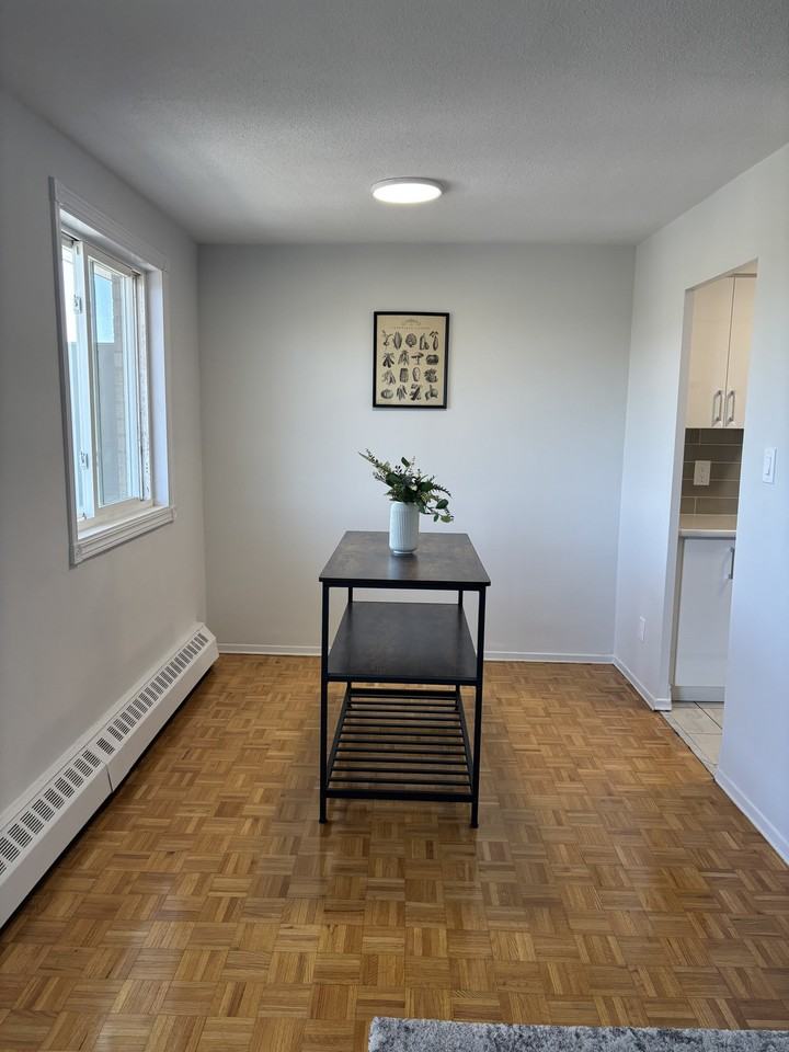 Mayfair Apartments - Photo 7 of 15