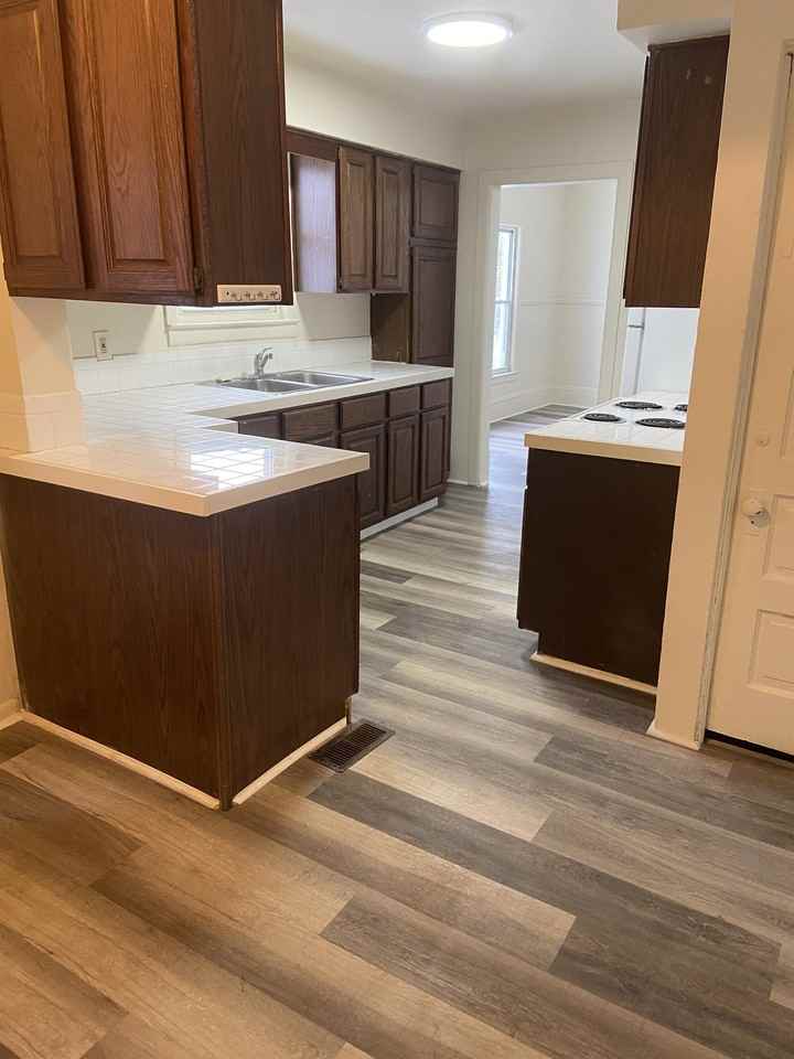 902 Orchard Pl #A - Photo 4 of 7