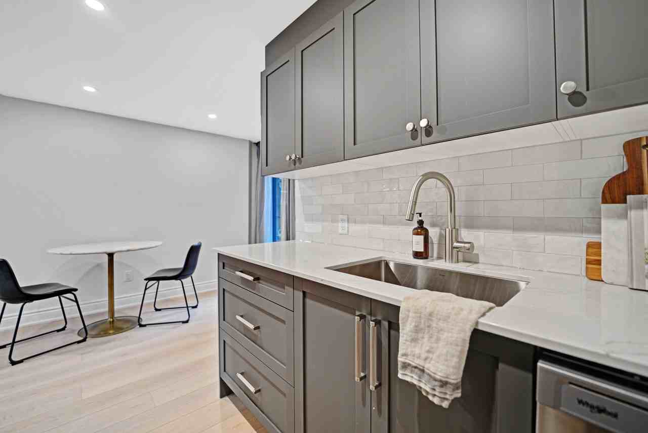 286 Arlington Ave - Photo 6 of 36