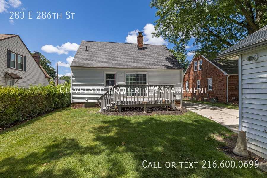 283 E 286th St - Photo 5 of 26