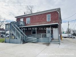 featured image of 2722 Lincoln Way E #D