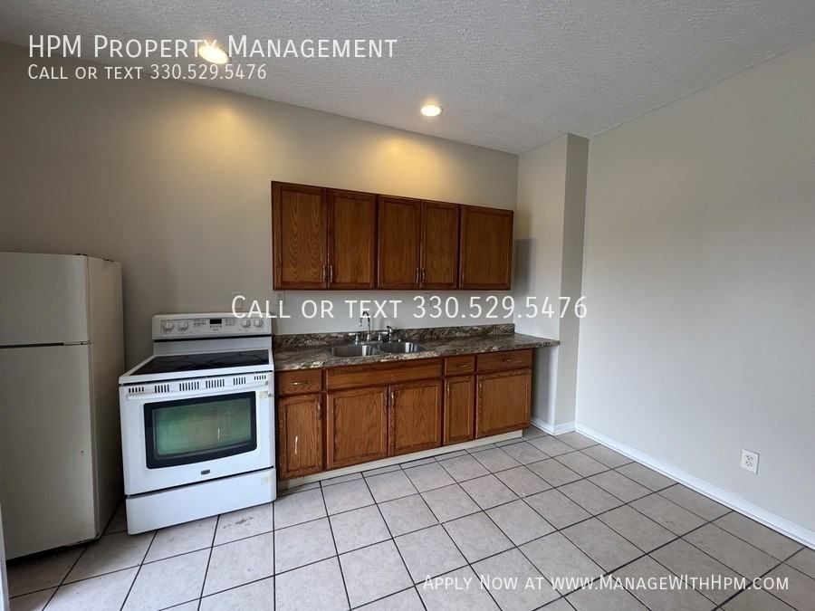 2722 Lincoln Way E #D - Photo 4 of 9