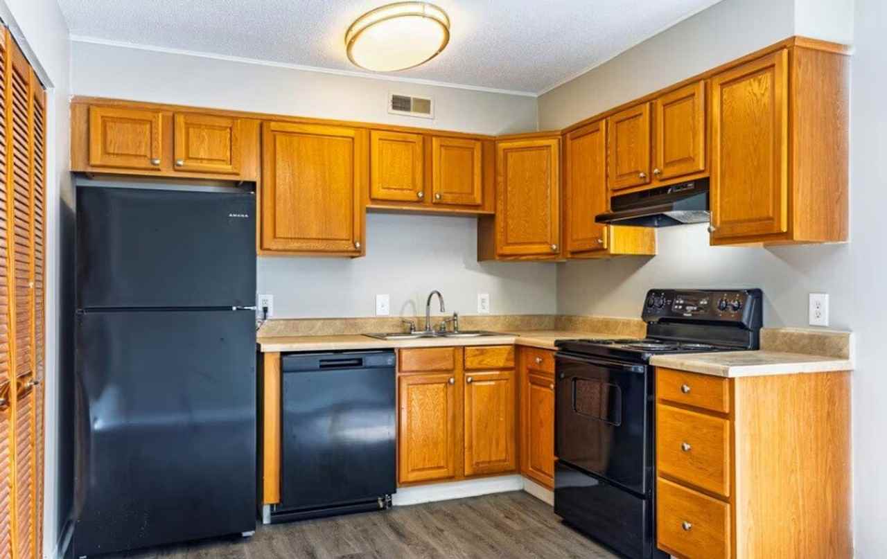 Fairview Lex Acquisition, LLC. - Photo 2 of 31