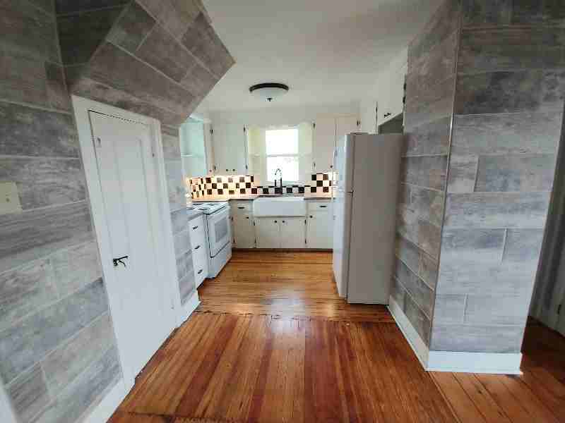 117 N Middlesex Rd - Photo 5 of 28