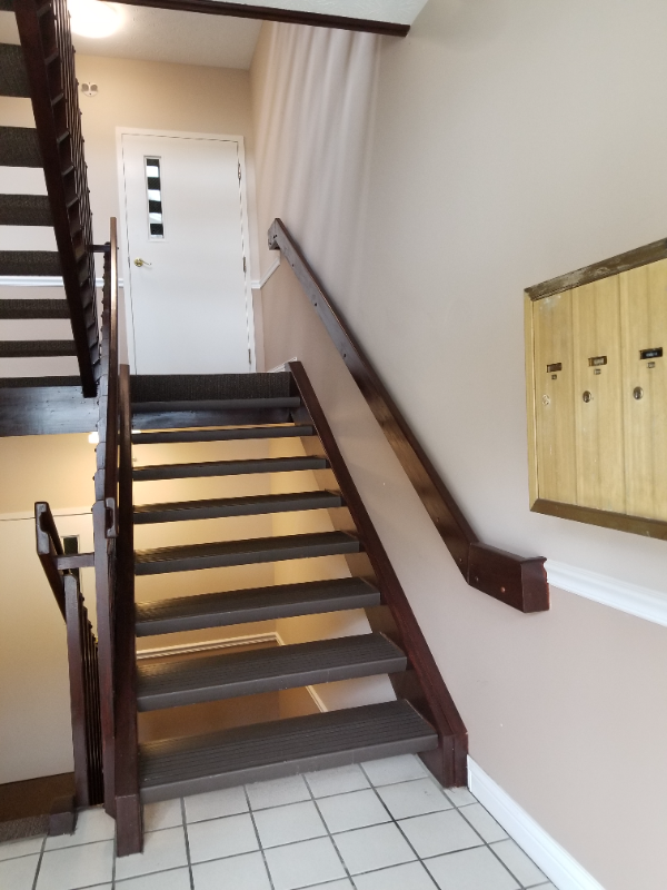 400 Lakeview Dr #5 - Photo 3 of 28