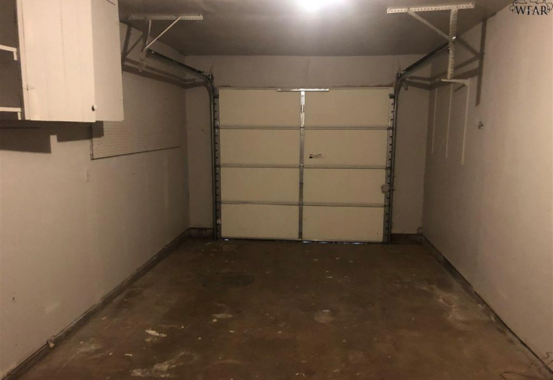 1442 Deville St - Photo 6 of 14