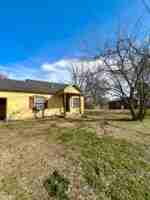 featured image of 507 S Houston St