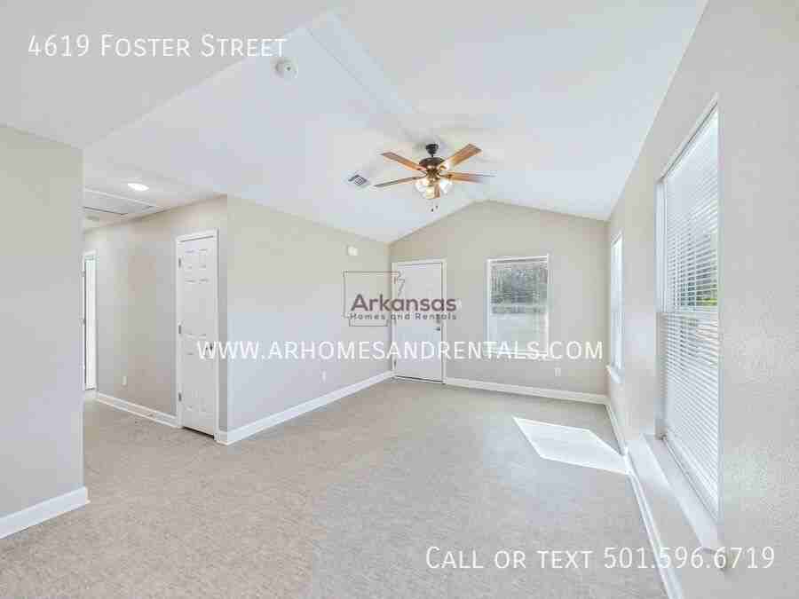 4619 Foster St - Photo 2 of 15