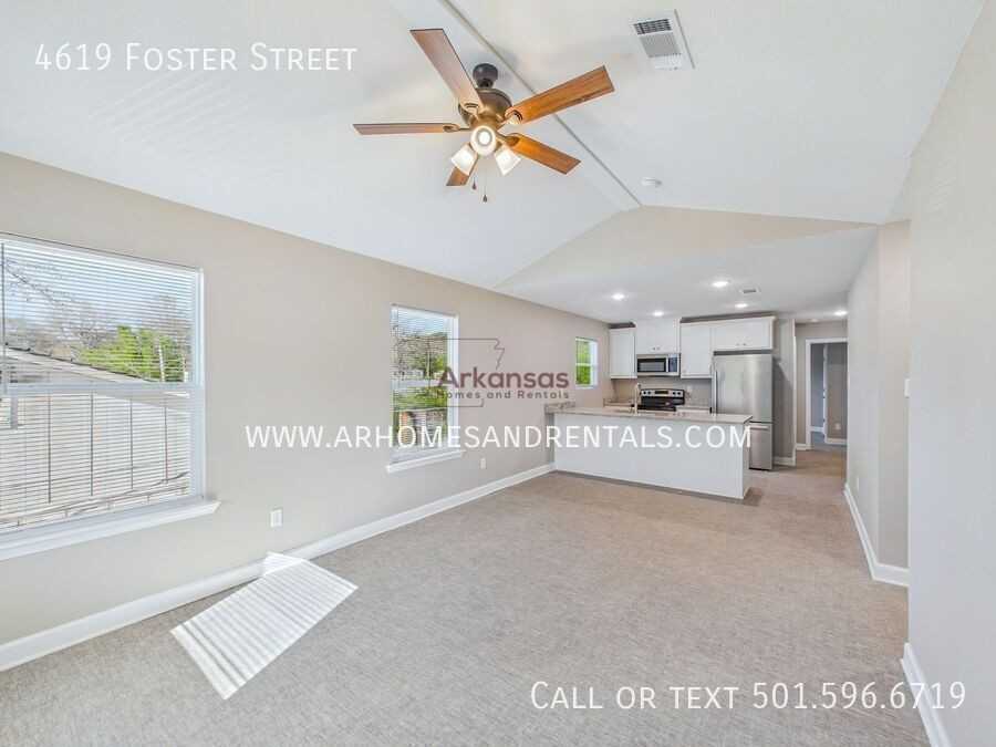 4619 Foster St - Photo 3 of 15