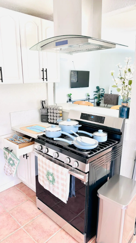 915 N Holly St - Photo 7 of 21