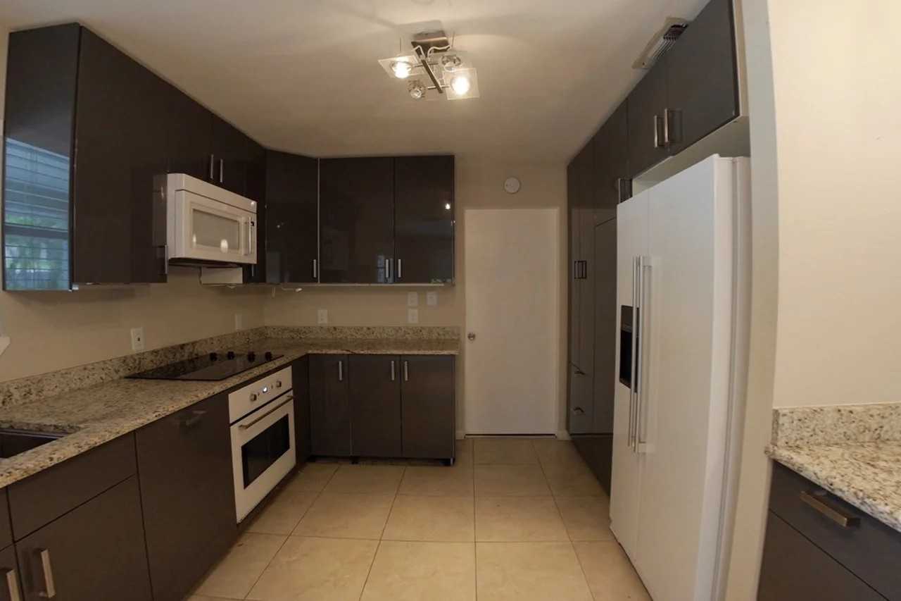 100 Mcconnell Dr - Photo 3 of 15